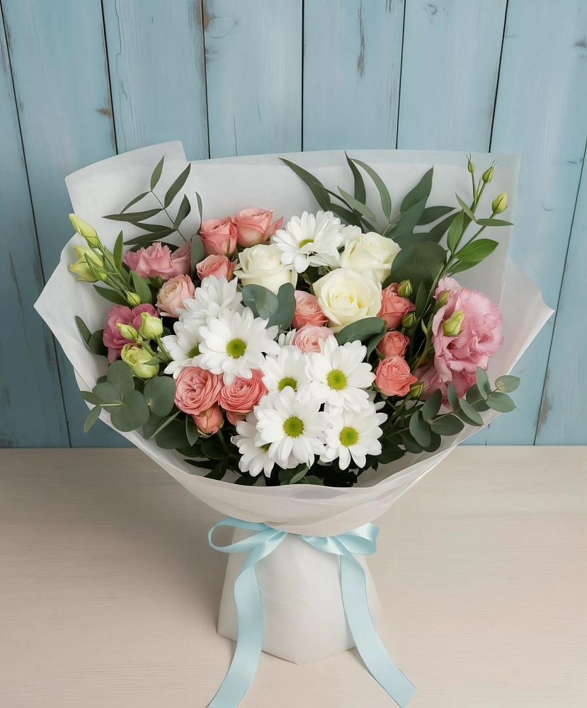 Букет нежный в Тучково Букет цветов из: Розы, Лизиантусы и Хризантемы в Тучково