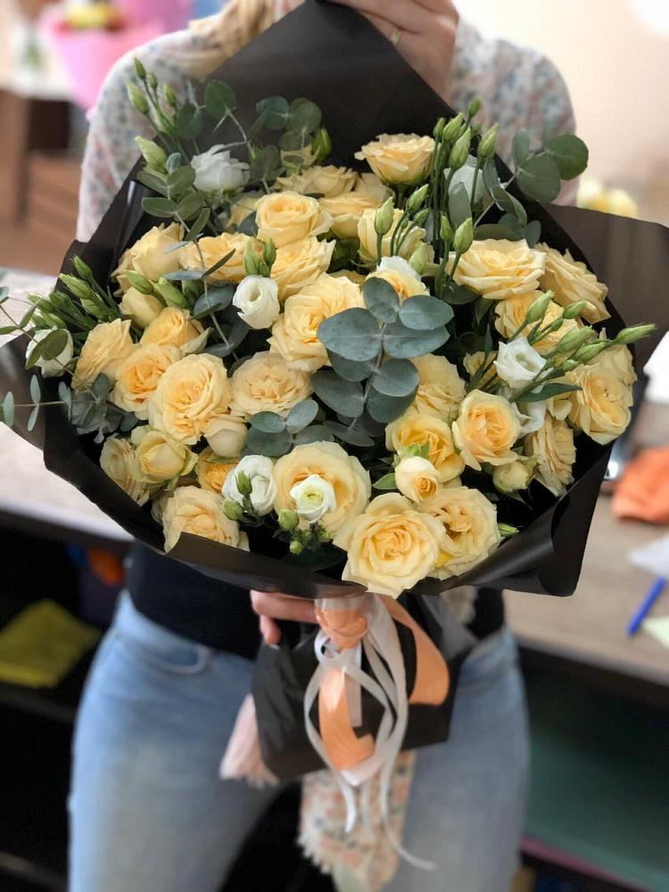 Букет цветов из: Розы и Лизиантусы в Тучково