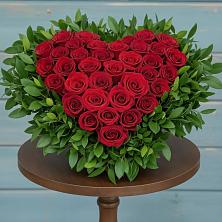 Композиция Сердце в любви в Тучково Цветочная композиция из Розы в виде сердца в Тучково