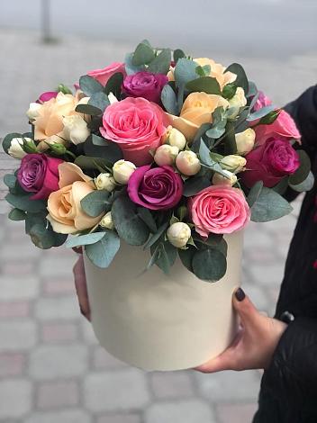 Цветочная композиция из Розы в шляпной коробке в Тучково