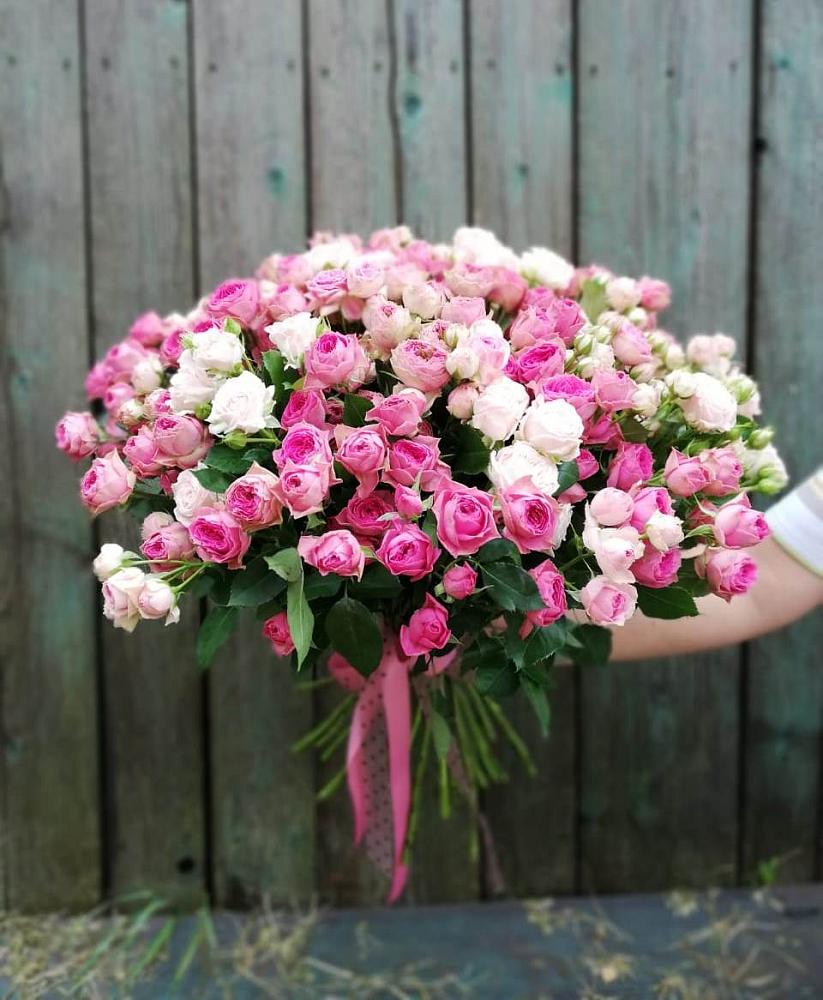 Букет Розовые кустовые розы Натали и Лав Лидия в Тучково