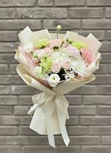 Букет Трепет мечты в Тучково Букет цветов из:  Гвоздики, Розы, Лизиантусы и Хризантемы в Тучково