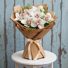 Букет Белые орхидеи в Тучково Букет цветов из:  Орхидеи и Розы в Тучково